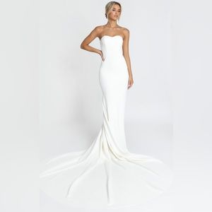 showpo vows for life strapless sweetheart neckline wedding dress